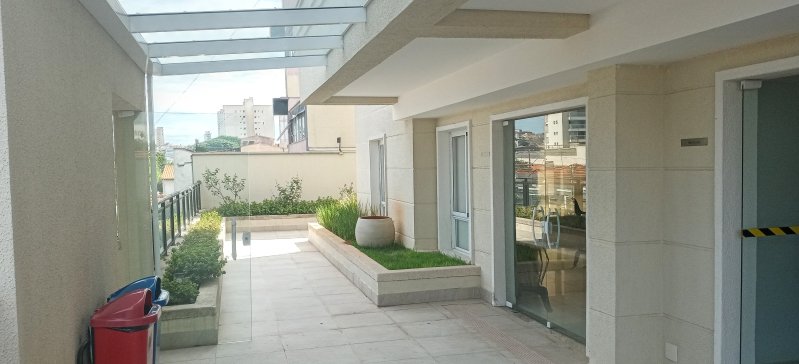 Entrada com Área coberta